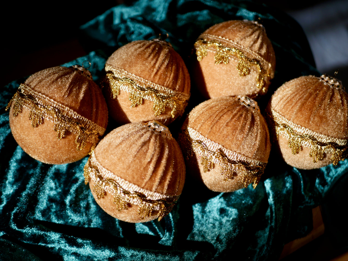 Gold Velvet Christmas Balls (Set of 6)